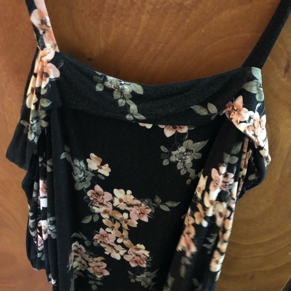 Off the shoulder floral - Picture 4 of 4
